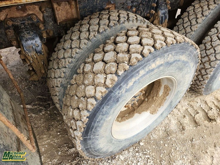 2008-peterbilt-340-image-26