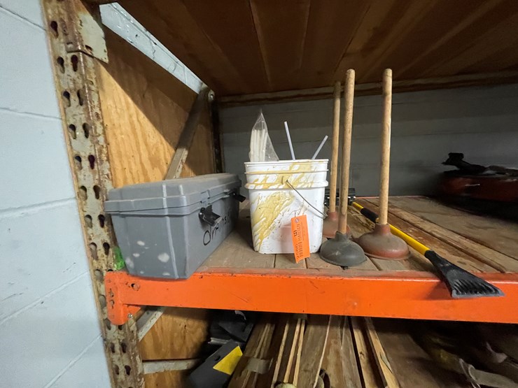 #2586-•-plumbing-tools-and-plungers-(columbia-heights,-mn)-image-4