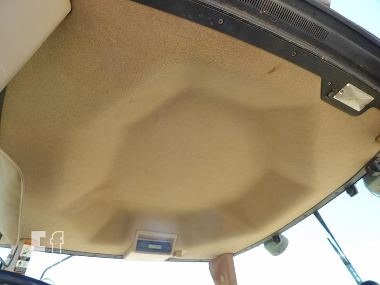 john-deere-8320-image-23