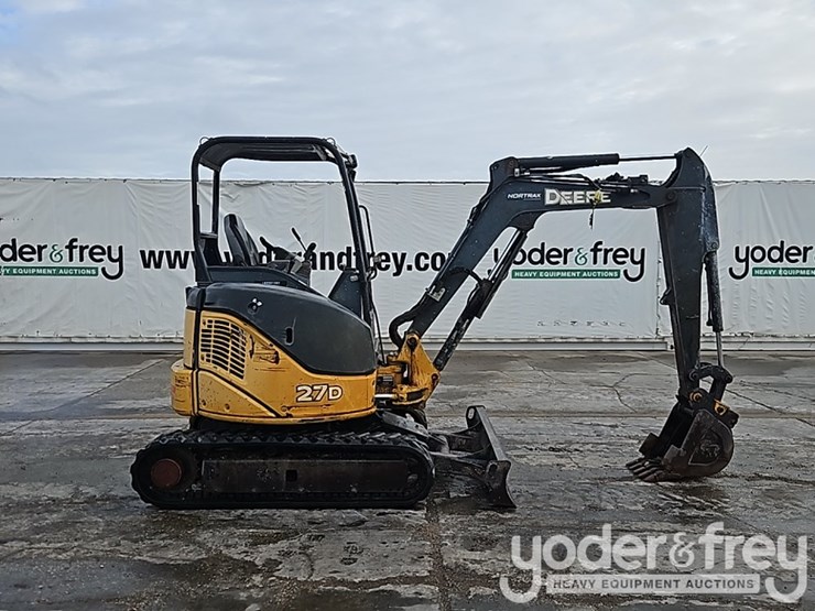 2015-deere-27d-image-6