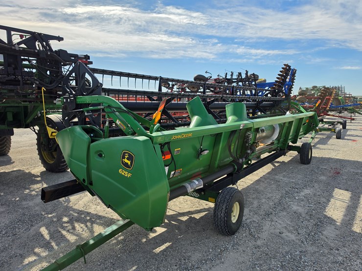 2013-john-deere-625f-image-9