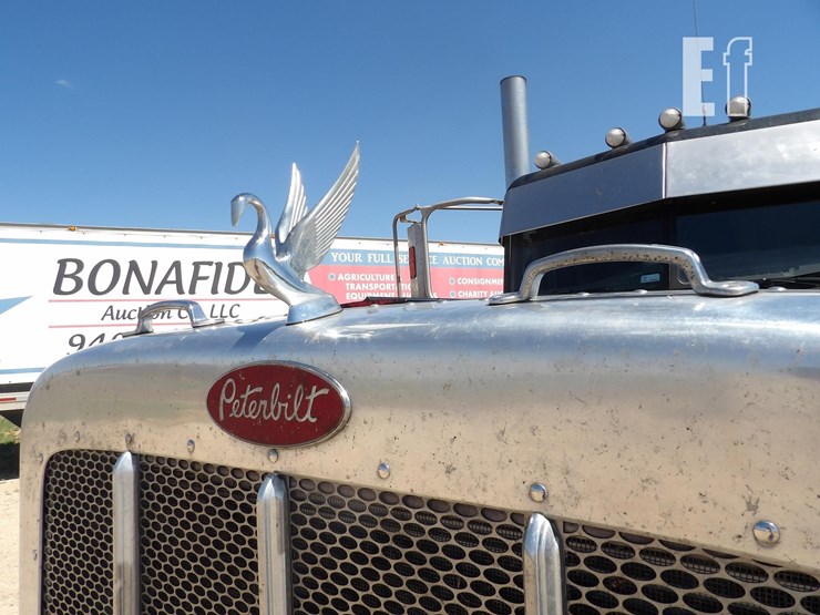 2008-peterbilt-389-image-12