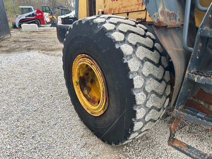 komatsu-wa380-6-image-12