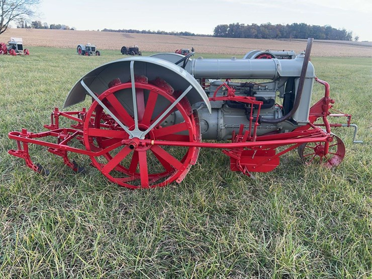 1927-fordson-tractor-image-6