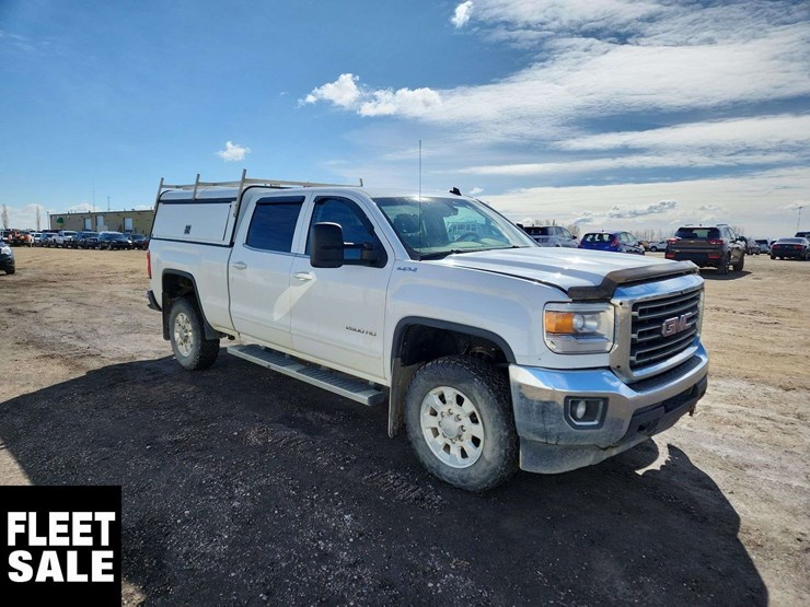 2015-gmc-sierra-2500hd-image-4