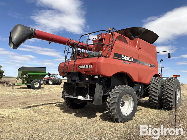 2009-case-ih-6088-image-5