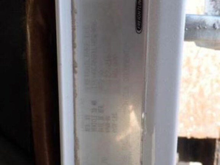 2001-freightliner-fld112-image-9