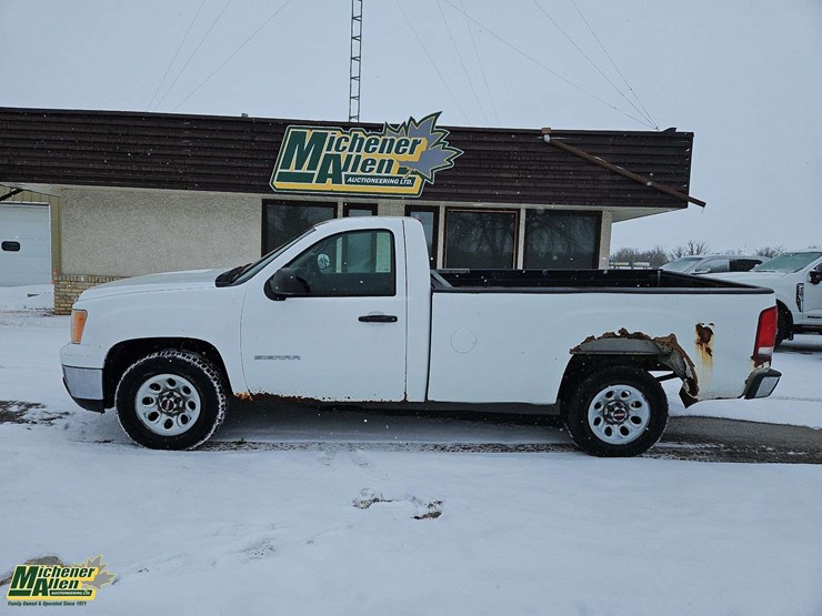 2010-gmc-sierra-1500-image-2