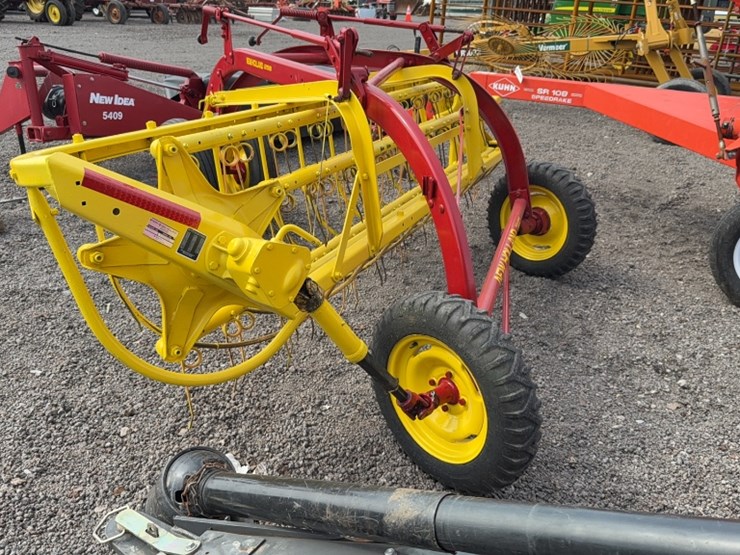 new-holland-258-image-4