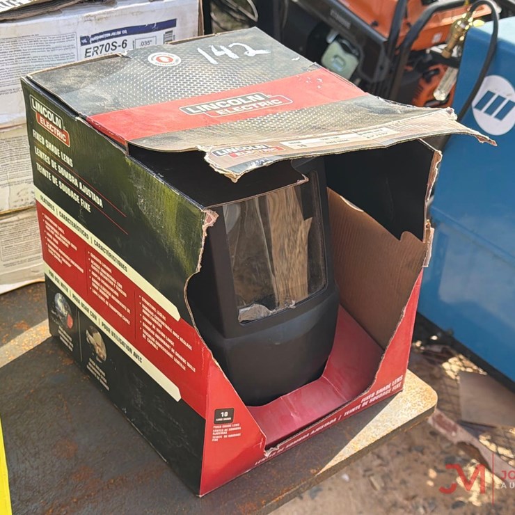 UNUSED LINCOLN ELECTRIC WELDING HOOD