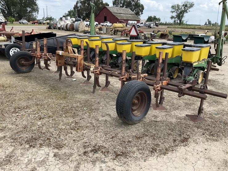 custom-3-pt-8-row-30"-cultivator-image-3