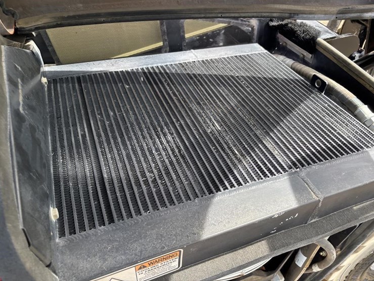 2017-jlg-g5-18a-image-48