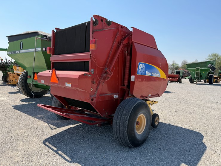 2009-new-holland-br7090-image-7