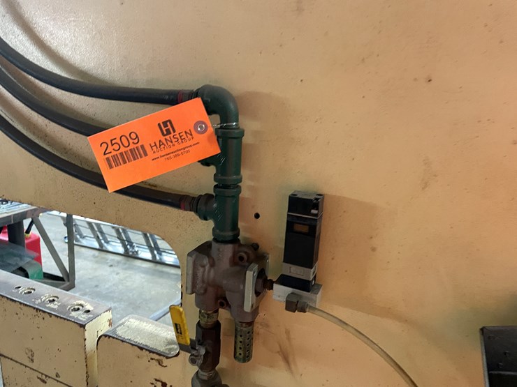 #2509-•-norlok-clincher-machine-(columbia-heights,-mn)-image-12