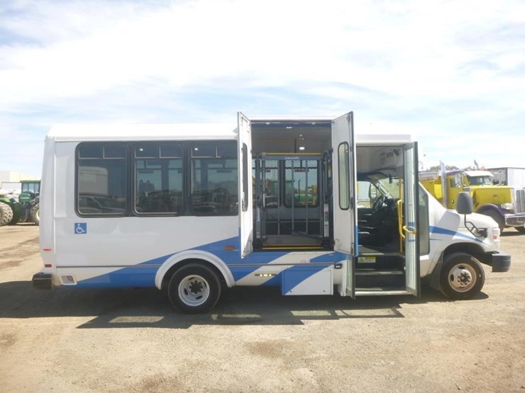 2014-ford-e450-image-7