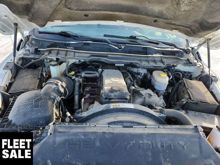 2013-dodge-3500-image-26