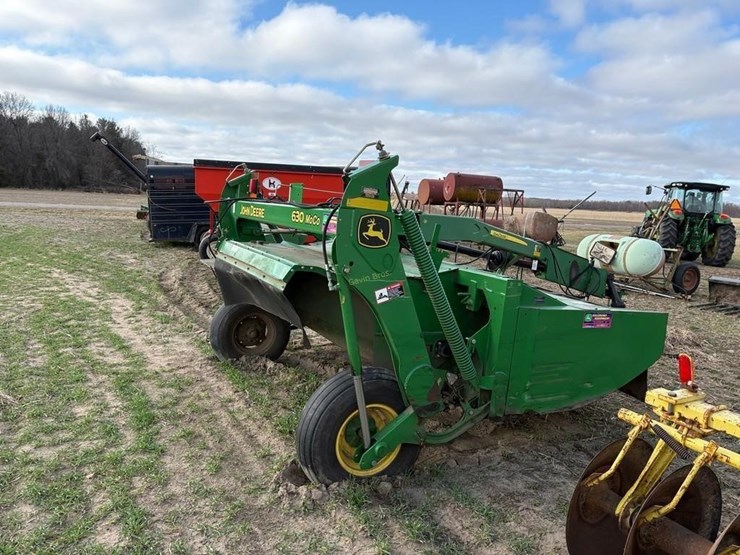 john-deere-630-image-2