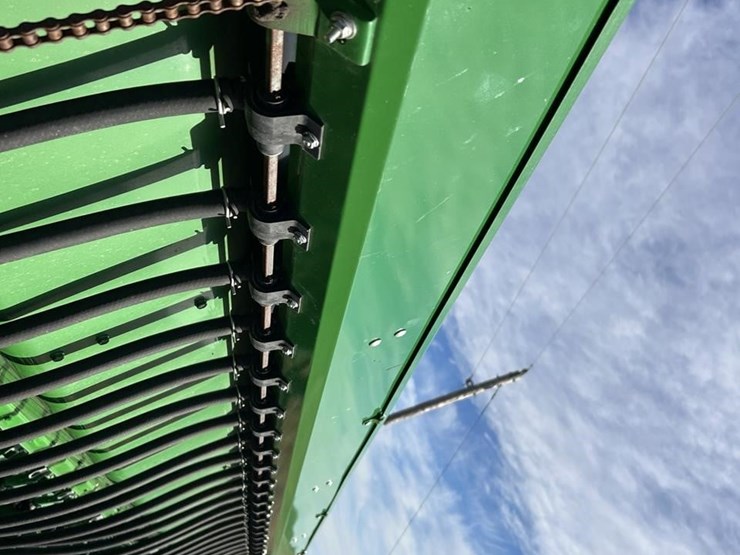 2004-john-deere-1590-image-41