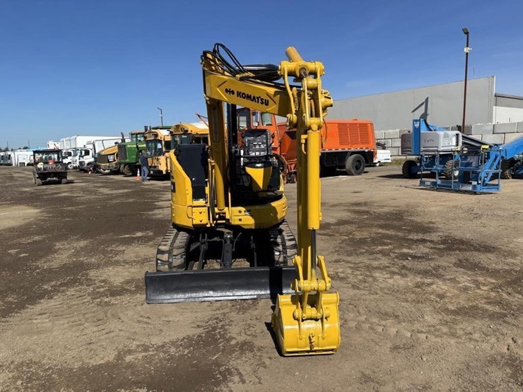 komatsu-pc28uu-2-image-6