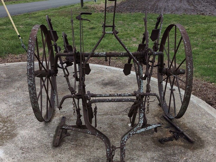 wheel-driven-row-crop-cultivator-image-2