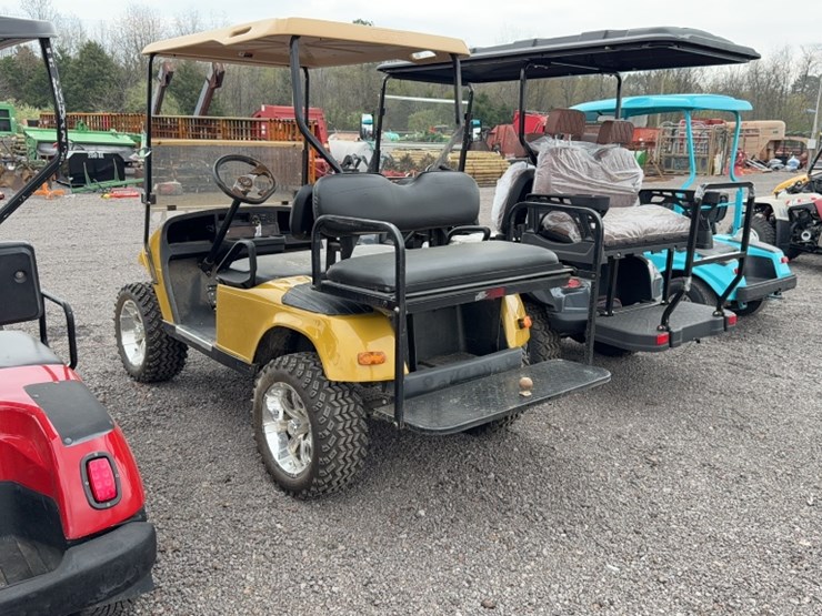 #3093-•-ez-go-4-seater-electric-golf-cart-image-8