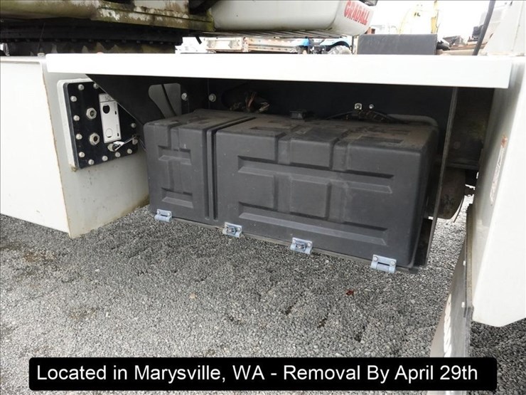 2009-gradall-xl3100-image-34