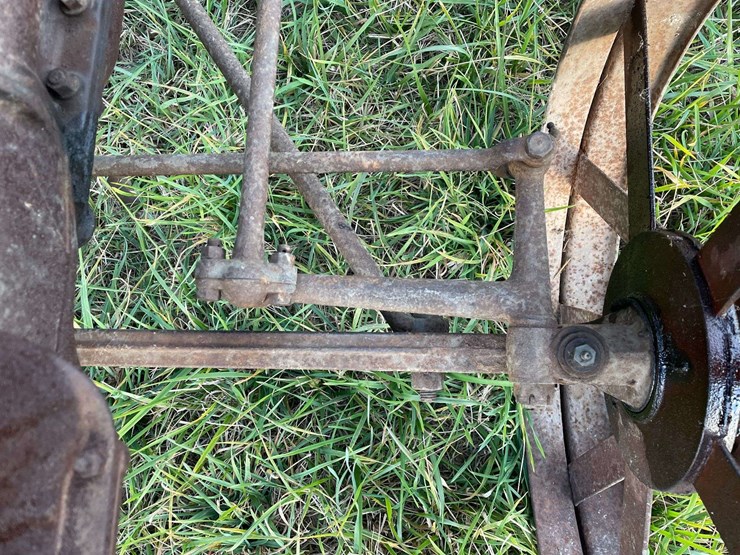 1927-fordson-tractor-image-15