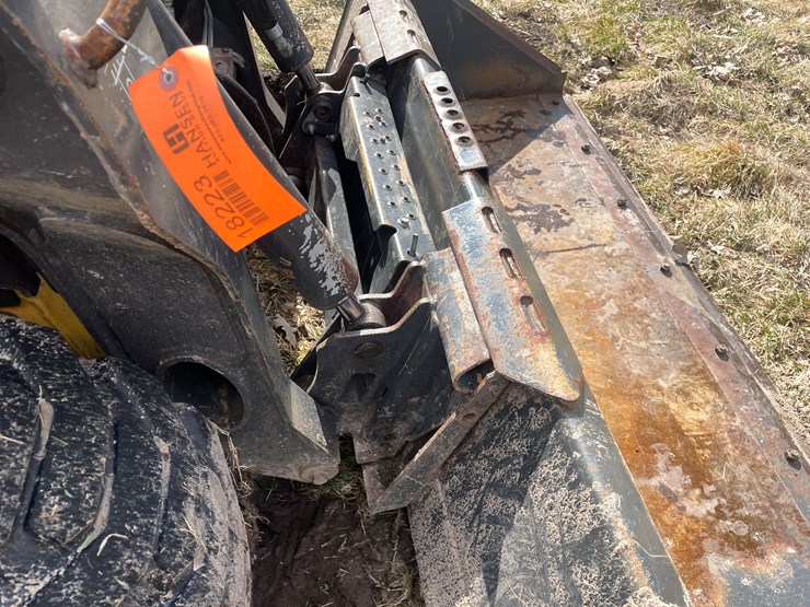 #372-•-2015-new-holland-l225-skid-steer-(scandia,-mn)-image-10