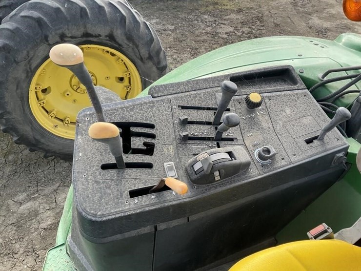 john-deere-7220-image-21