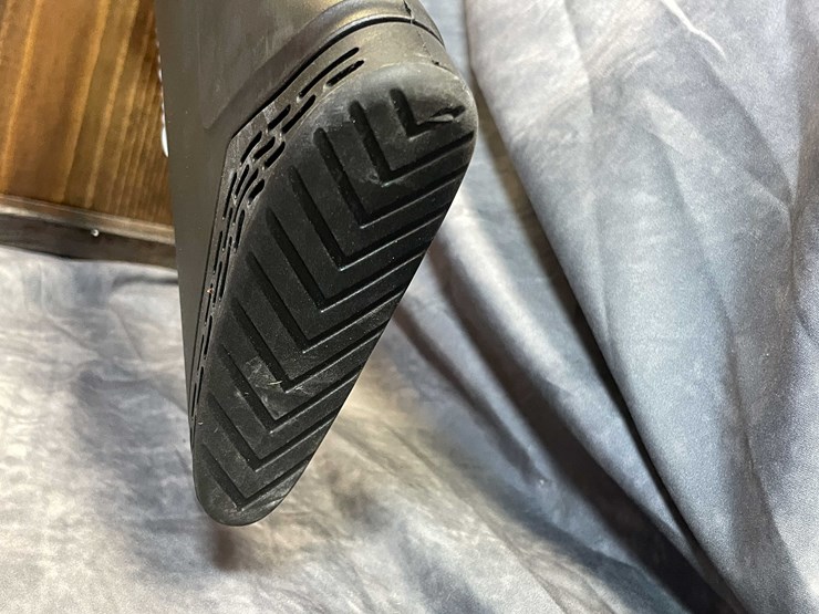 #10112-•-hatfield-pas,-12-ga.-semi-auto-shotgun,-sn:-12p21-007853-image-15