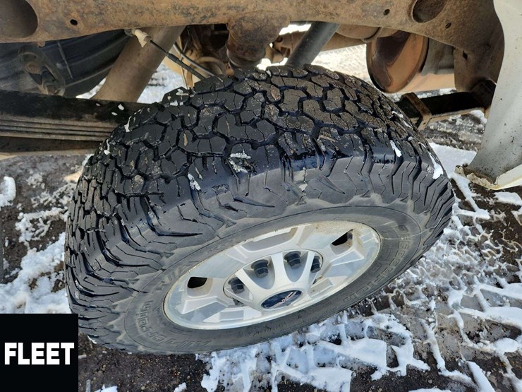 2014-gmc-sierra-2500hd-sle-image-12