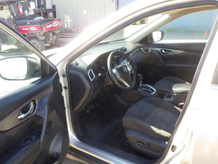 2016-nissan-rogue-image-5