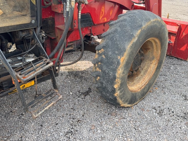 #3033-•-case-5220-tractor-image-7