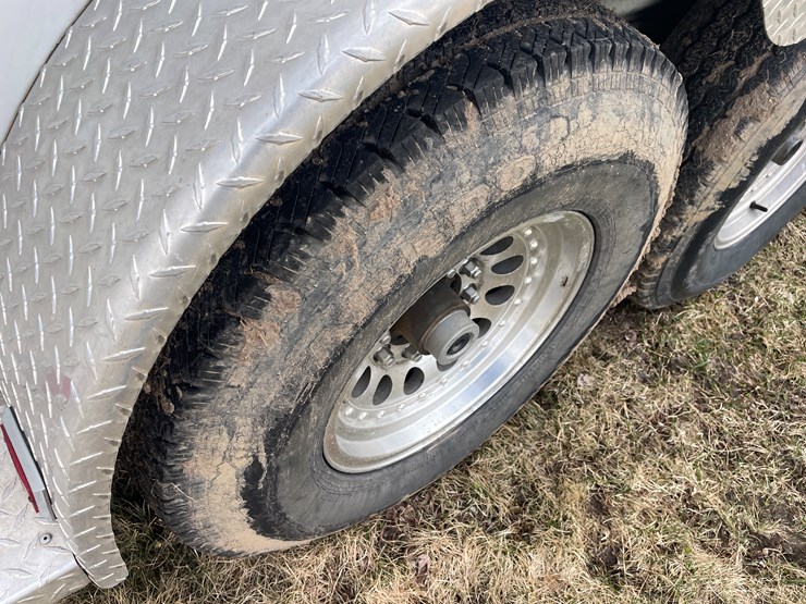 #292-•-2005-trails-west-classic-horse-trailer-(has-mn-title-in-delay)(scandia,-mn)-image-21