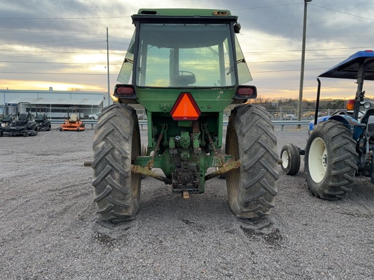 john-deere-4430-image-10