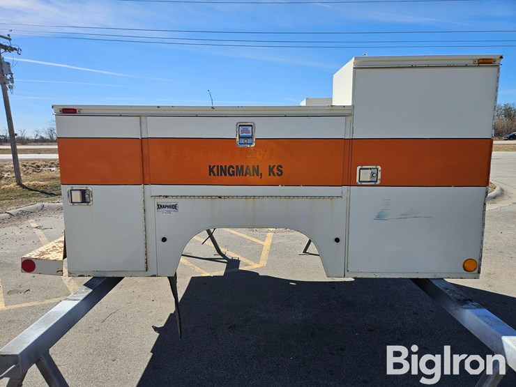 massey-ferguson-730-image-4