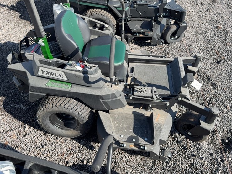 #4079-•-yakta-yxr-120-zero-turn-mower-image-7