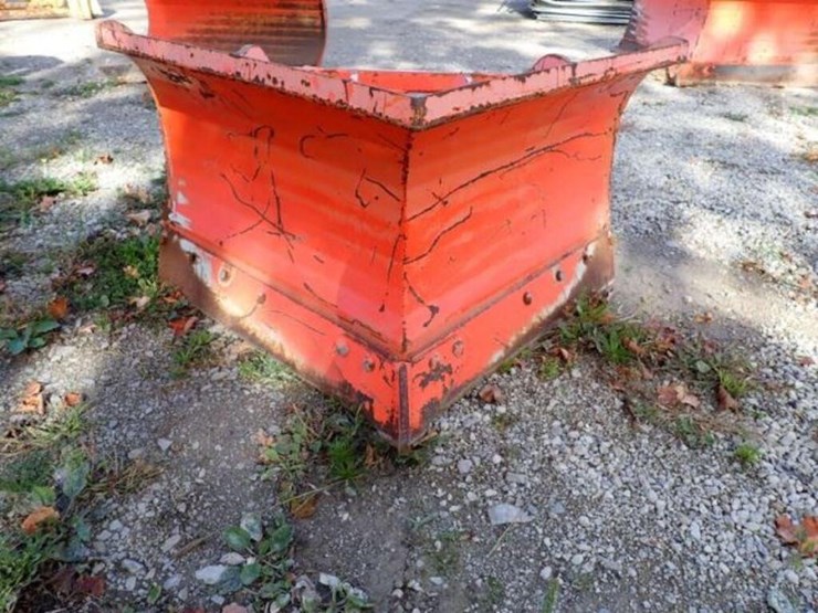 hla-5-ft-v-plow-image-1