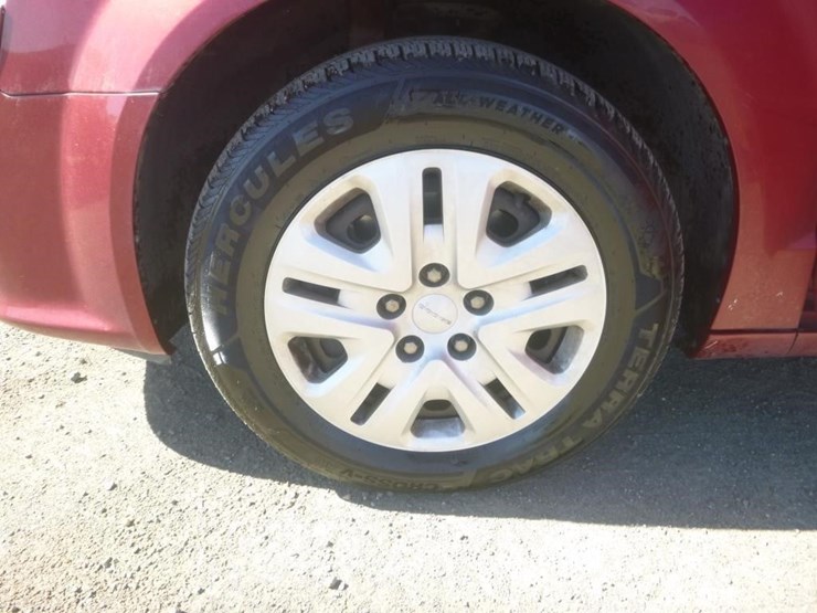 2014-dodge-grand-caravan-image-14