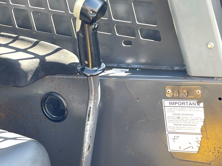 new-holland-l170-image-31