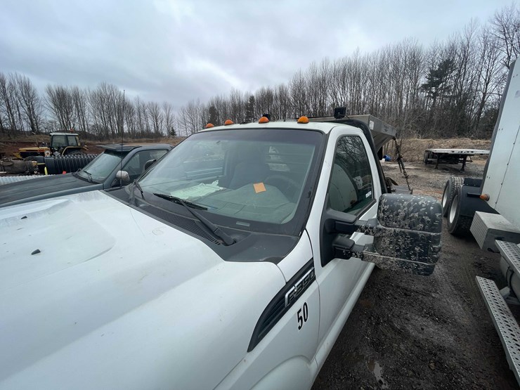 2013-ford-f350-image-13