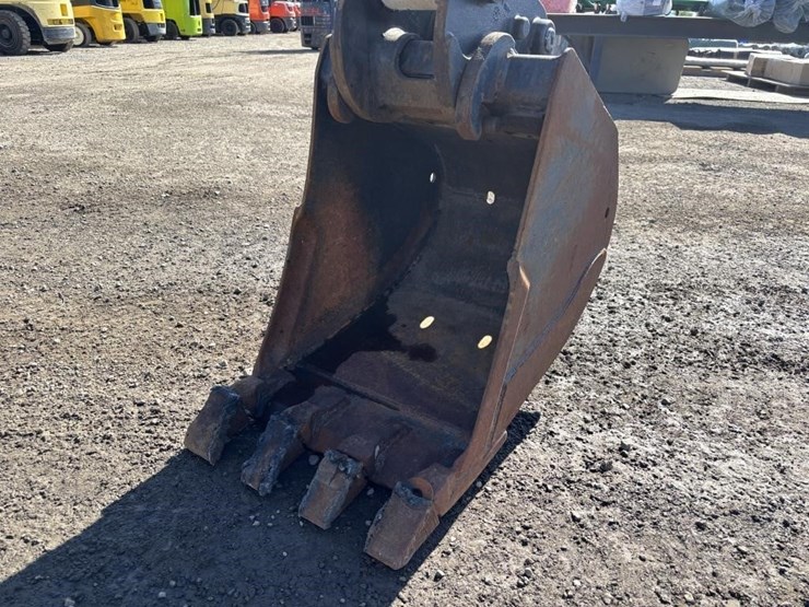 2020-bobcat-e26-image-11