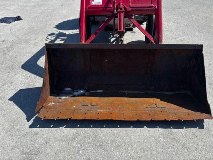 massey-ferguson-135-image-25