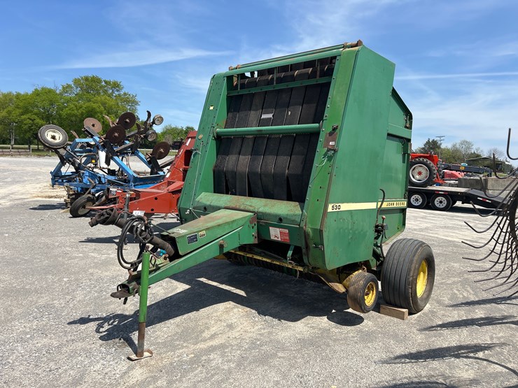 john-deere-530-image-1