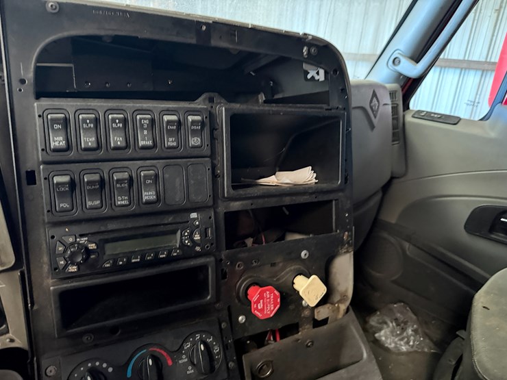 2014-international-prostar-image-79