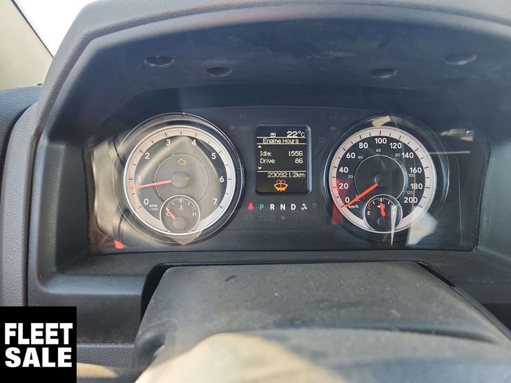 2019-ram-1500-classic-image-26