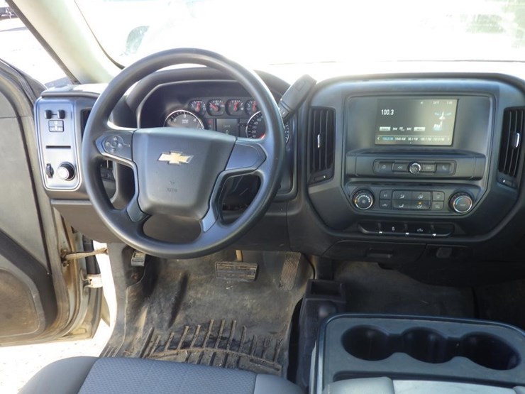 2018-chevrolet-1500-image-9