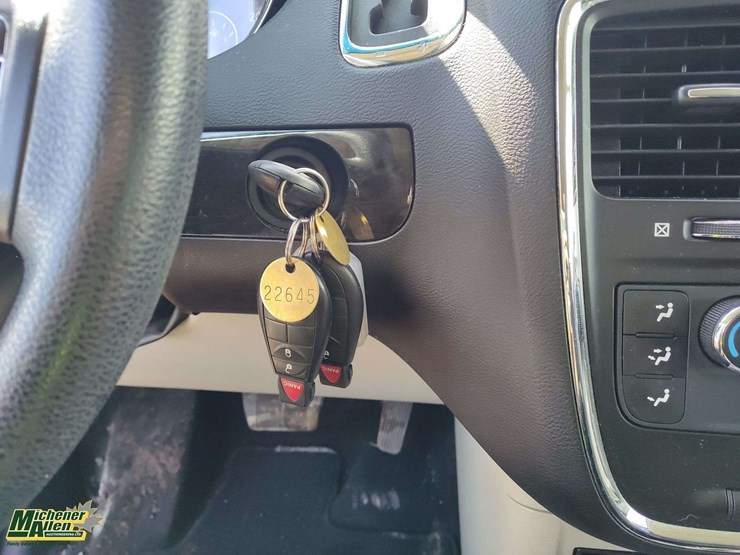 2013-dodge-grand-caravan-se-image-18