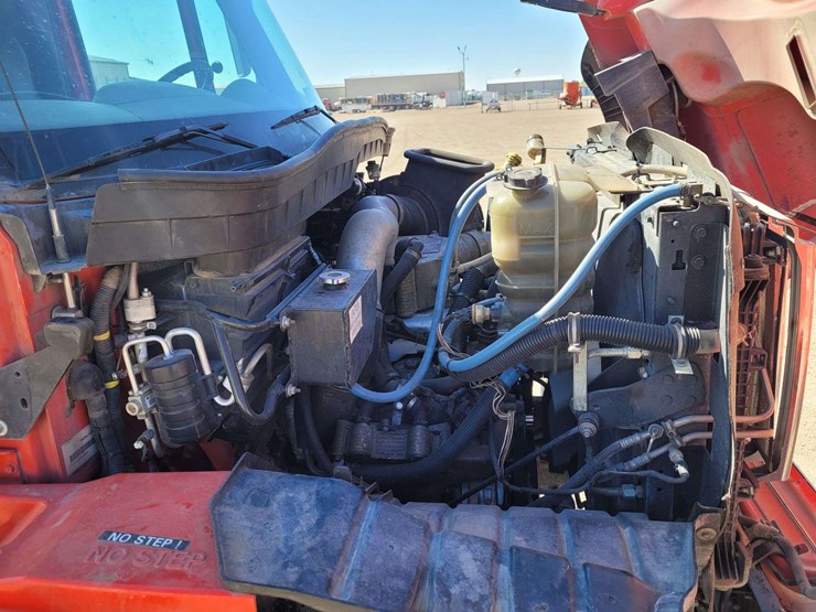 2009-international-tractor-truck-image-28