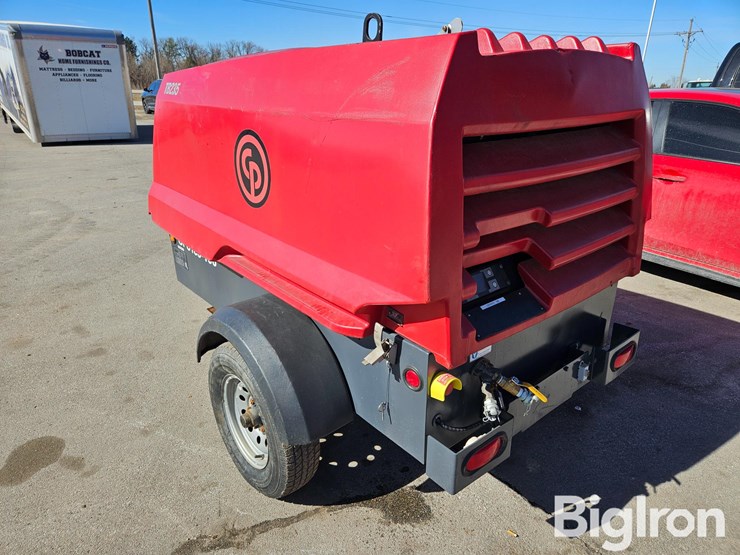 2022-massey-ferguson-730-image-7